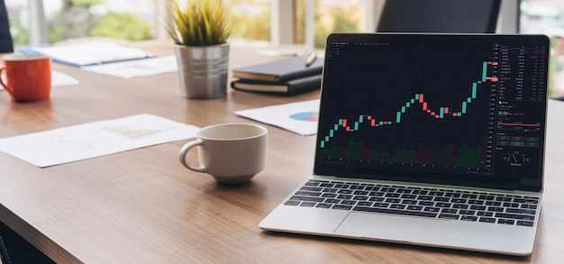 Stock market data chart analysis by ingenious computer software