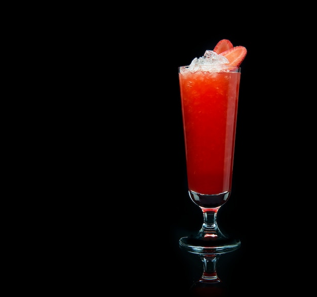 Strawberry cocktail with crushed ice