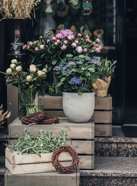 street flower shops in the city