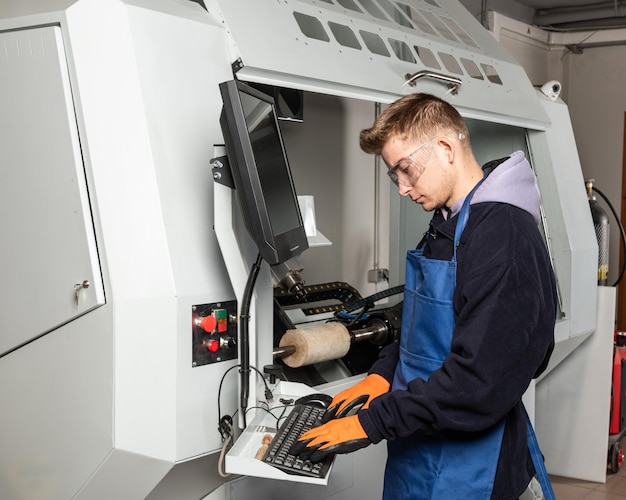 Study of a milling machine for wood processing