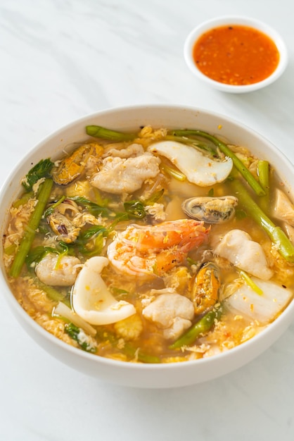 Sukiyaki soup with seafood bowl