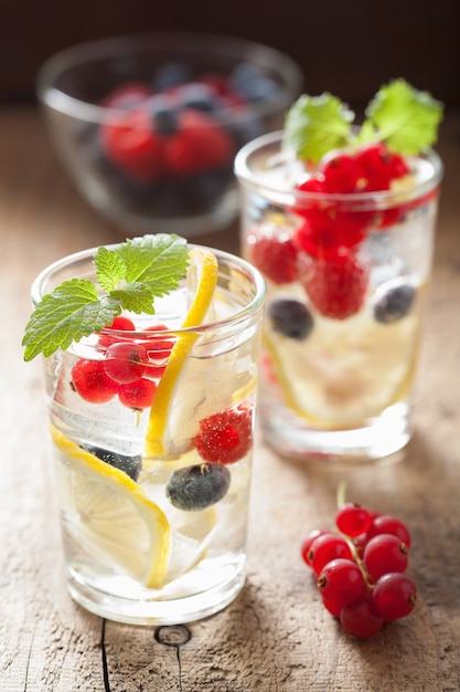 Summer lemonade with berry and lemon