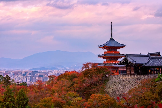 Sunrise over Sanjunoto pagoda and Kiyomizu-dera Temple