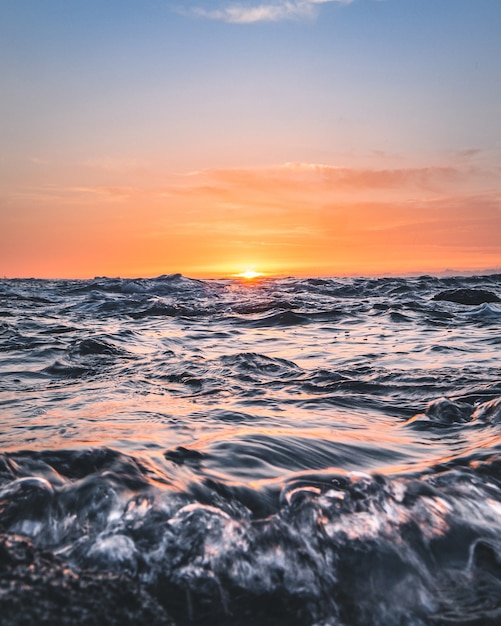 Photo sunset on the coast of tenerife