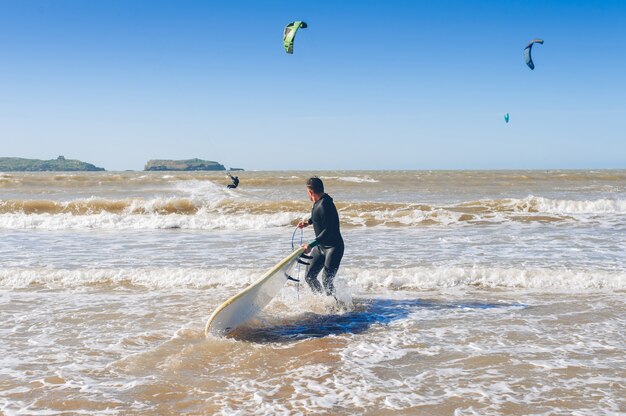 Surfing on the ocean feels free