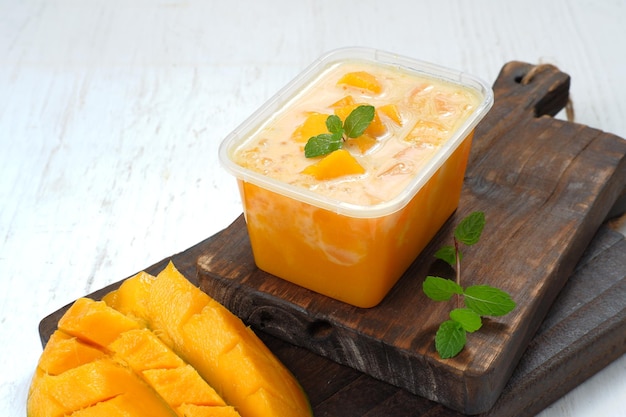 sweet and creamy sago mango dessert,asian mango dessert, also known as Mango Lolo