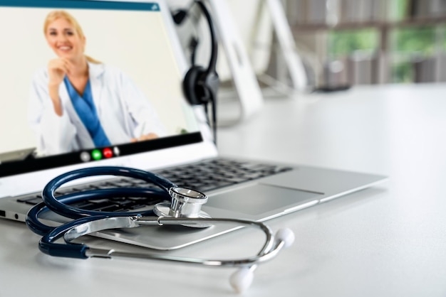 Telemedicine service online video call for doctor to actively chat with patient