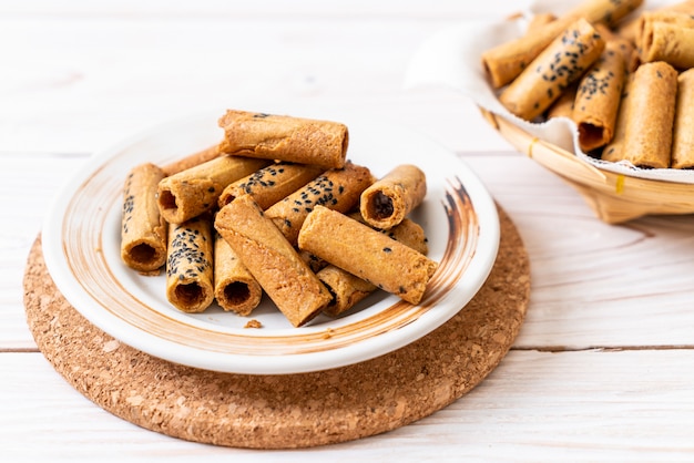 Thai crispy coconut roll