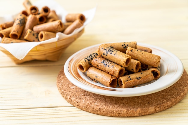 Thai crispy coconut roll