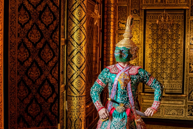 Thai dancing in Ramayana traditional mask