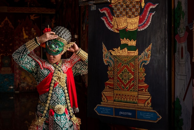 Thai dancing in Ramayana traditional mask