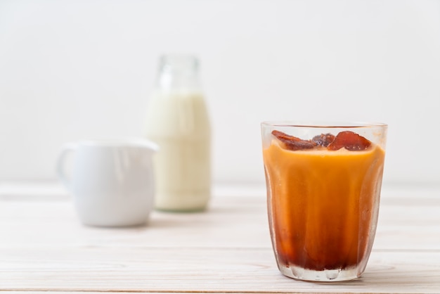 Thai tea ice cube with milk