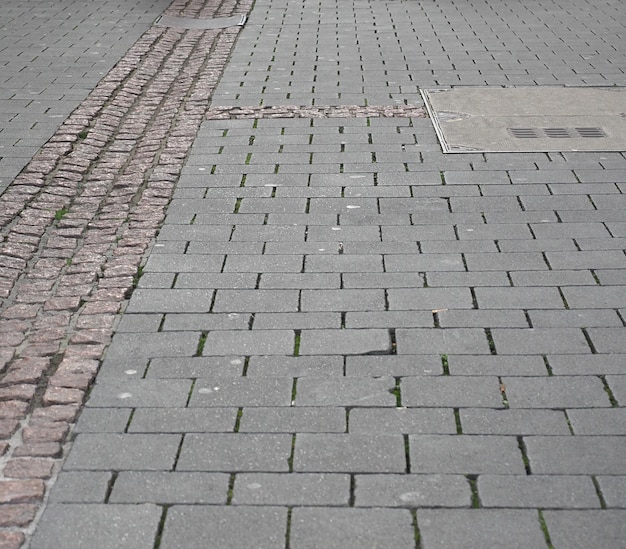 Tiled concrete pavement