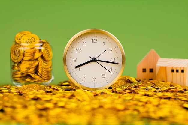 Time and gold The idea of saving gold and valuable time