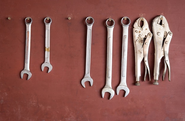 Tool set of wrench and pliers