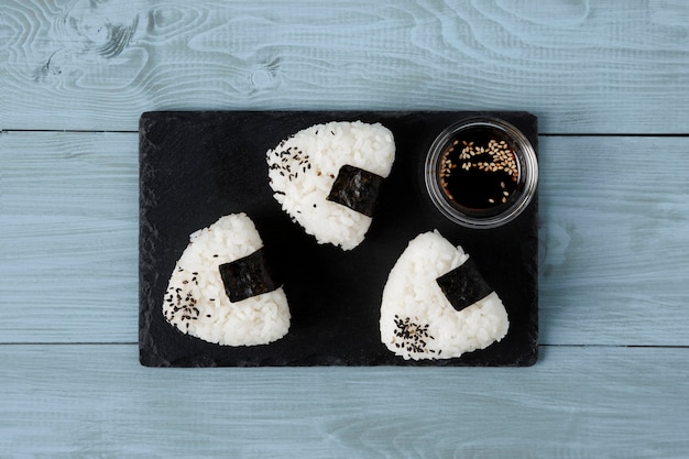 Photo top view of delicious rice balls