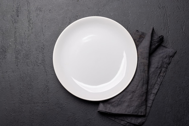 Topdown view of an empty plate and silverware mockup