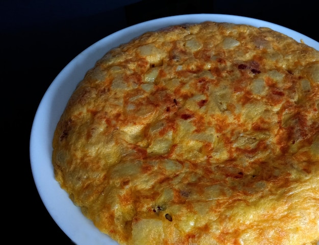 Tortilla de patatas recien hecha