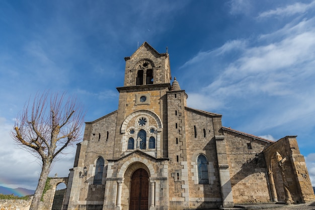 A tour of the province of Burgos, Spain, with its waterfalls, castles, mountains ...