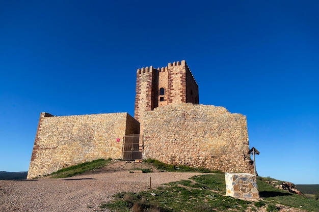 Photo tower of aragon from the 11th century in molina de aragon guadalajara castile la mancha spain