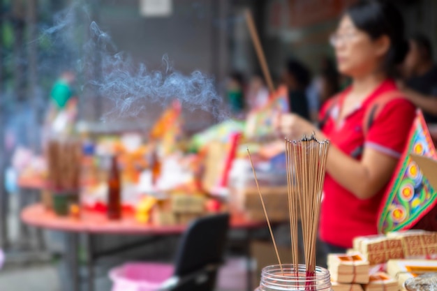 Traditional Chinese religious customs Chinese Ghost Festival burning incense for blessing