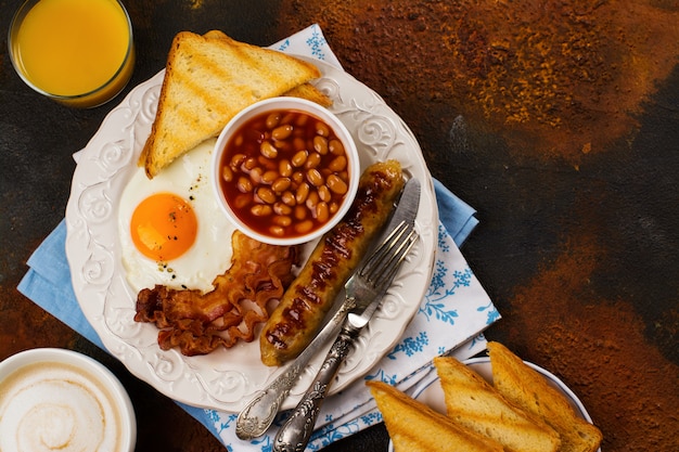 Traditional english breakfast