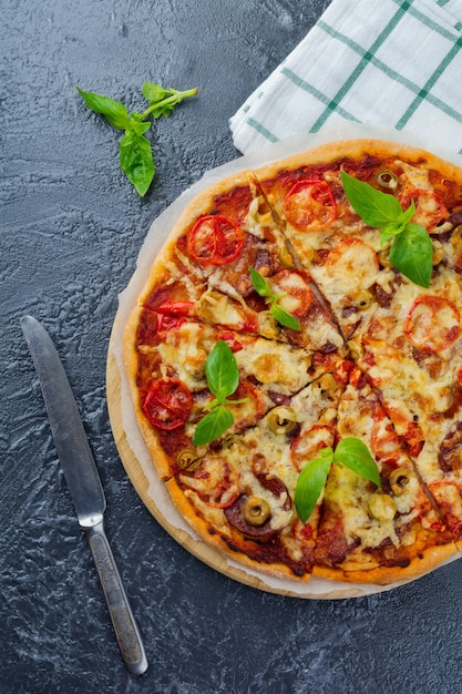 Traditional Italian pizza with tomato