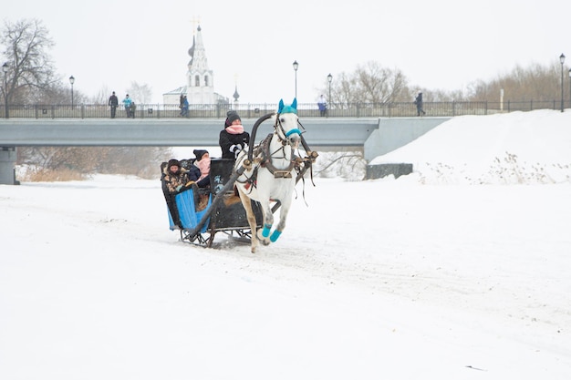 Trip in the sleighs along the streets of city suzdal