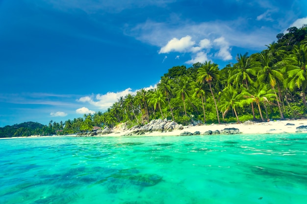 Tropical sea and blue sky in Koh Samui, Thailand