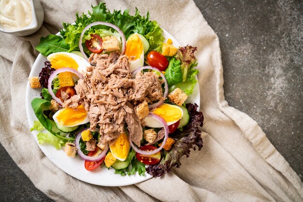 Tuna with vegetable salad and eggs - healthy food style