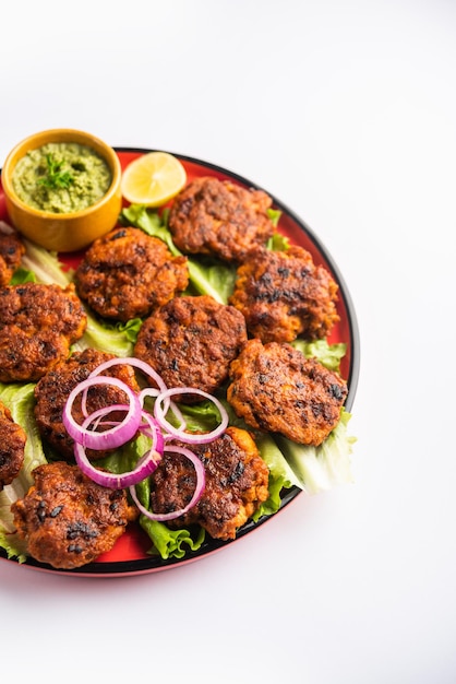 Tunde Ke Kabab, also known as Buffalo, chicken or meat galouti kebab, is a soft dish made out of minced meat which is popular in India