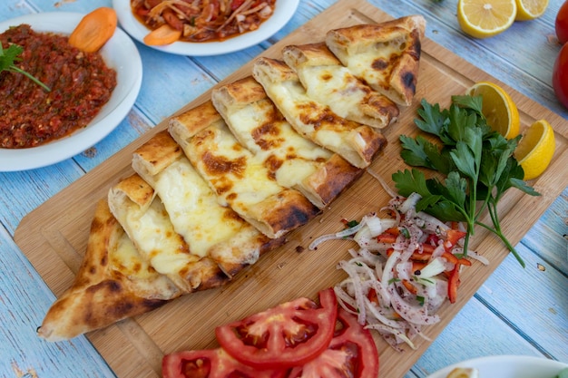 Turkish pide with cheese Kasarli pide