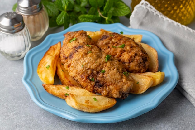 Turkish style meatballs ( Turkish name; Kadin Budu Köfte )