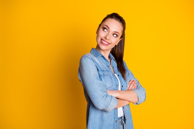 Turned photo of curious manager girl worker cross hands look copyspace decide decision solution wear jeans clothes isolated over shine color background