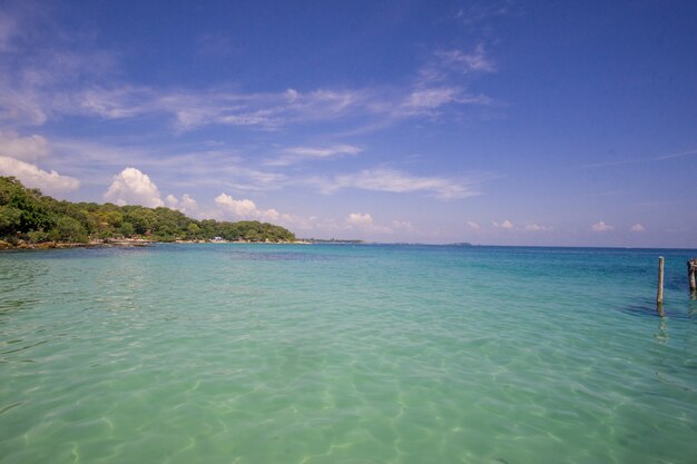 Turquoise sea on Koh Sameth island in Thailand.