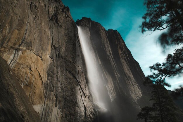 Photo upper yosemite falls in yosemite national park usa