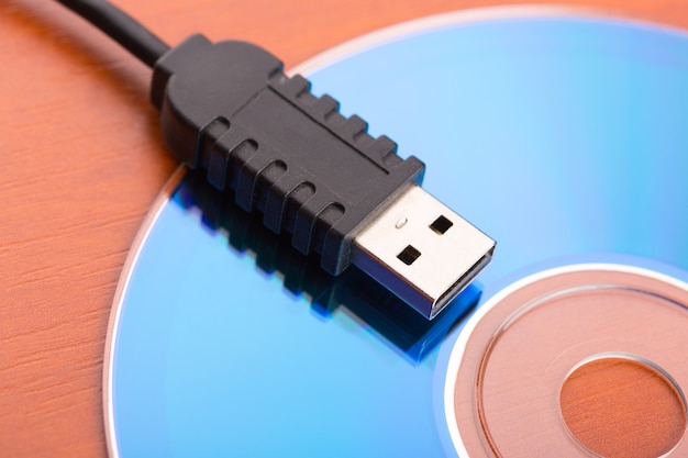 USB cable on the disk