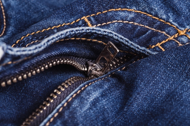 Use opened zipper on jeans