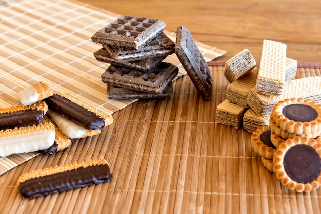 Various types of cookies and biscuits, stuffed and homemade.