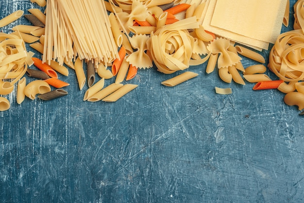 Various types of raw Italian pasta