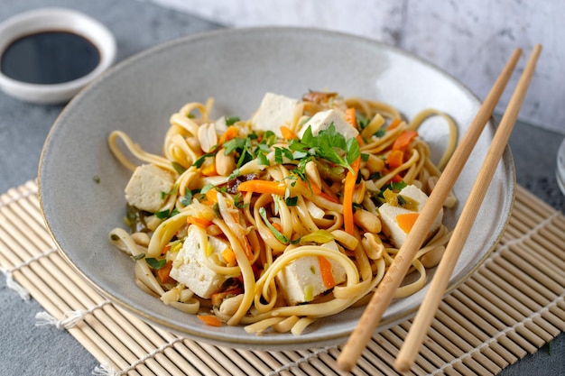 Vegan noodles with tofu and vegetables