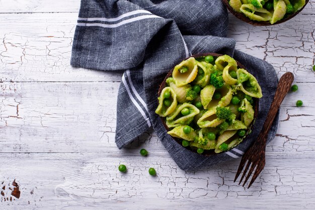 Vegan pasta with green sauce