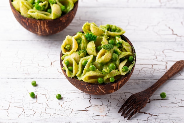 Vegan pasta with green sauce