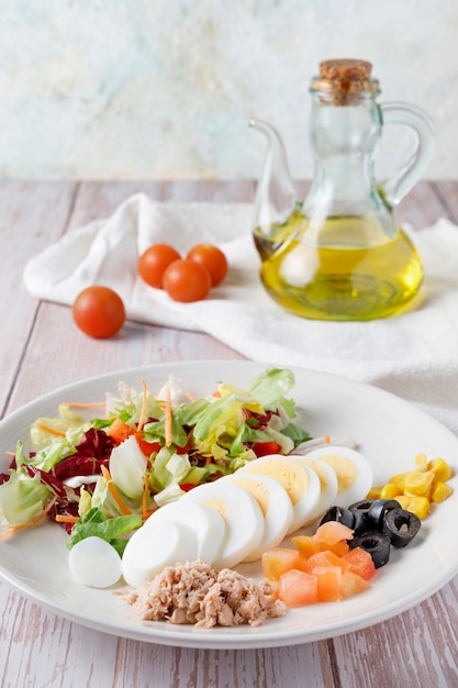 Vegetarian salad with olive oil and egg