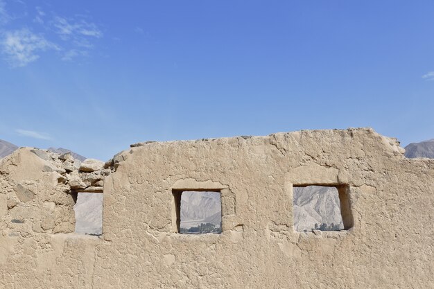 Photo view of the ancient ruins of the archeological zone huaycan