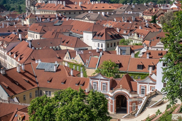 Photo a view of the city of bern from the castle