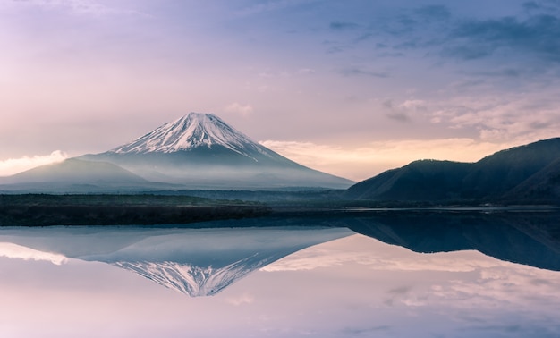 View of Mt.Fuji at sunrise f