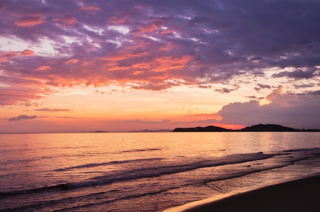 View of sea with sunset sky 