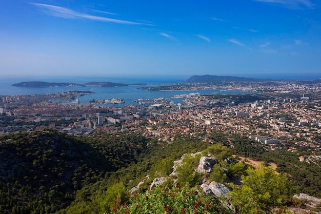 Photo view of toulon from the top of the hill