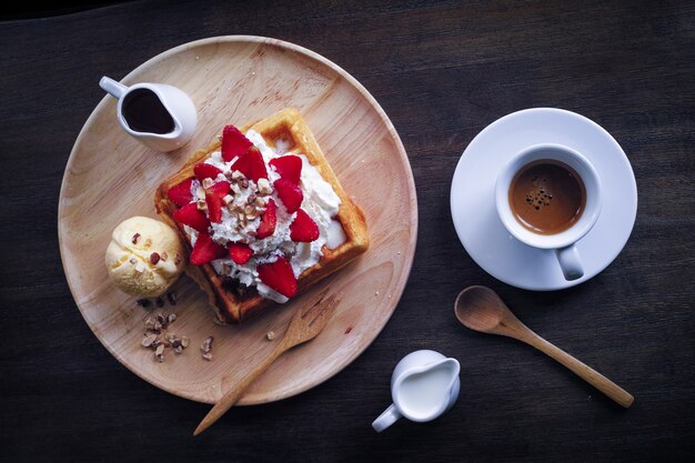 waffle with ice cream